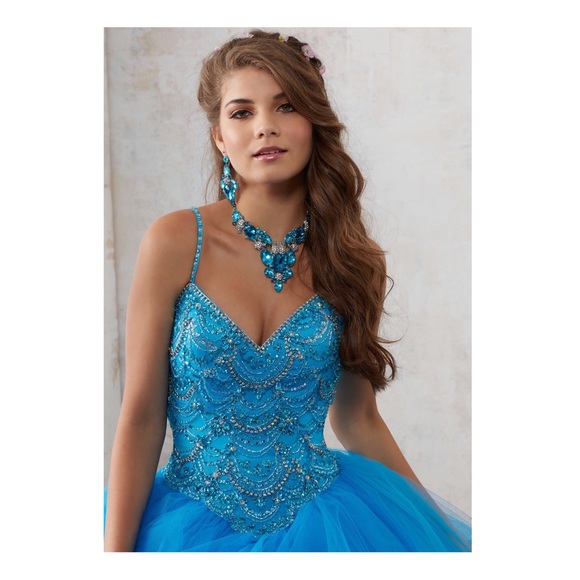 💙Peacock Quinceanera Ballgown💙 - Picture 2 of 9